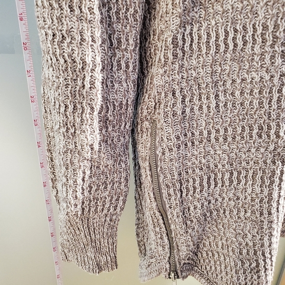 Medium, Beautiful Grey Knit Long Sweater or Dress, L/S Roll up Cuffs, Stretchy - Picture 4 of 16